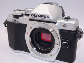 【外観並級】OLYMPUS ミラーレス一眼 OM-D E-M10 MarkII ボディー シルバー