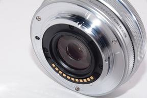 【外観特上級】OLYMPUS M.ZUIKO DIGITAL ED 14-42mm F3.5-5.6 EZ SLV
