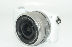 【外観並級】ソニー SONY ミラーレス一眼 α5100 パワーズームレンズキット E PZ 16-50mm F3.5-5.6 OSS付属 ホワイト ILCE-5100L-W