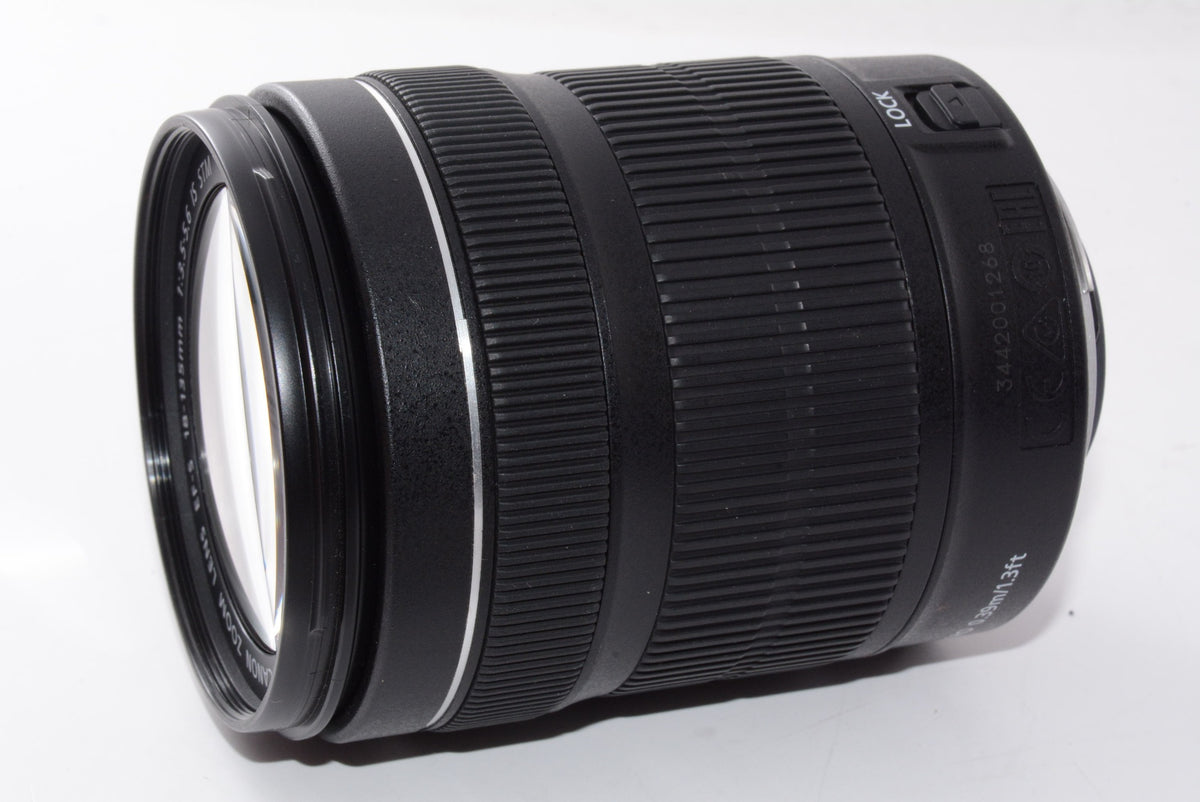 【外観特上級】Canon 標準ズームレンズ EF-S18-135mm F3.5-5.6 IS STM