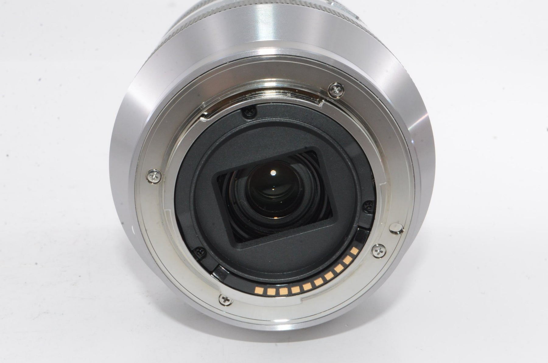 【外観特上級】ソニー SONY 高倍率ズームレンズ E 18-200mm F3.5-6.3 OSS SEL18200