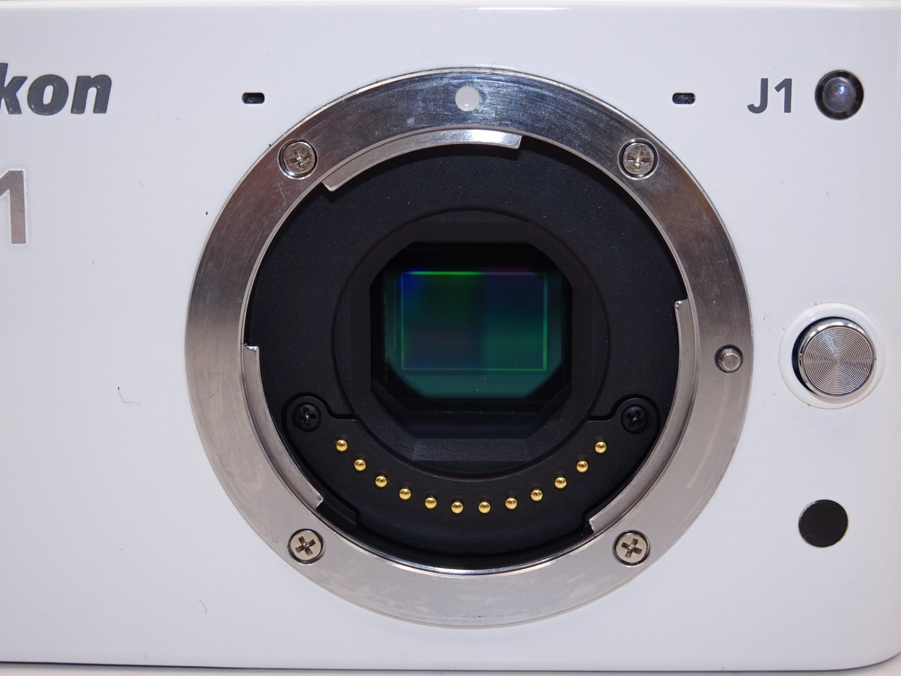 【外観特上級】Nikon ミラーレス一眼カメラ Nikon 1 J1 標準ズームレンズキット ホワイト