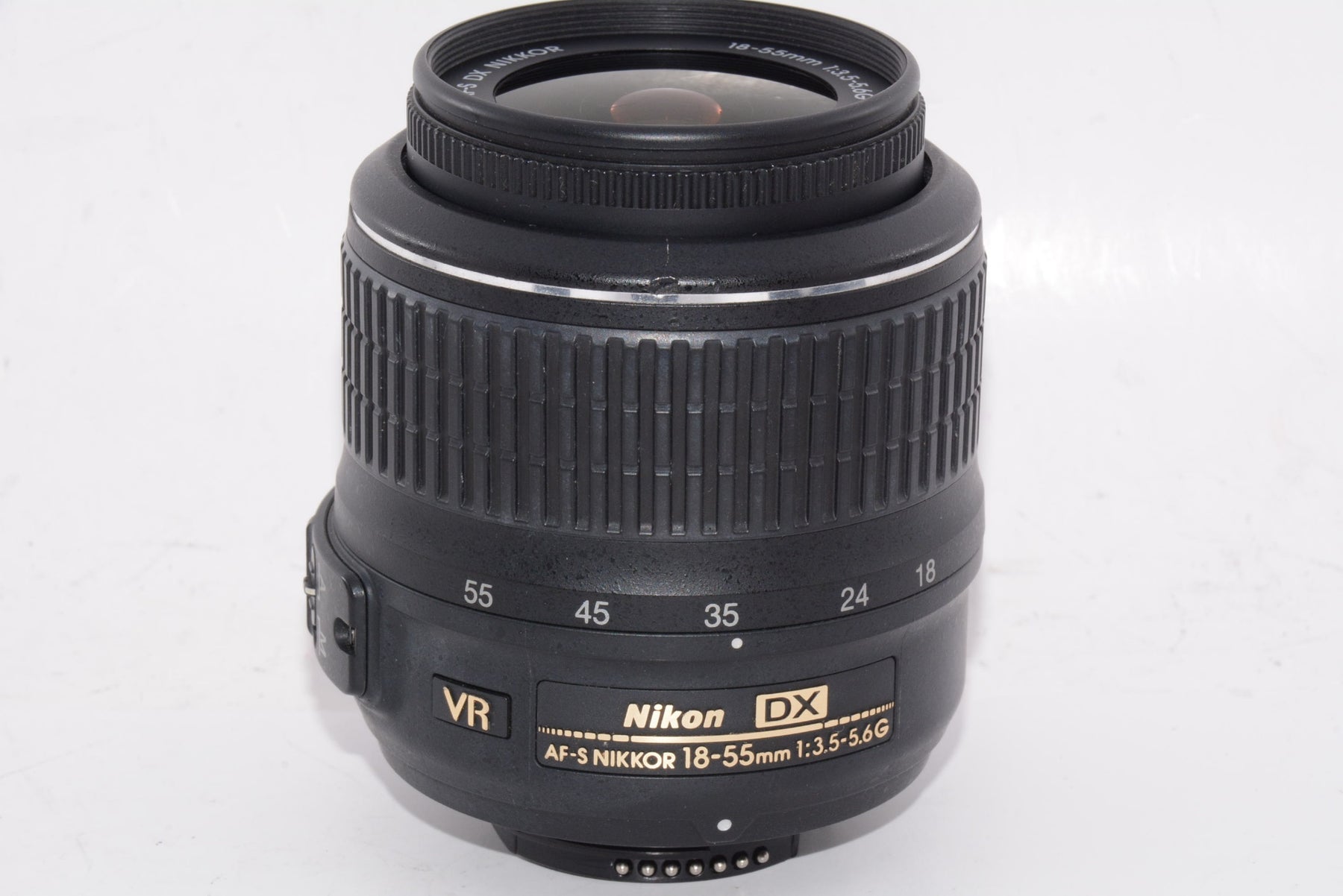 【外観並級】Nikon 標準ズームレンズ AF-S DX NIKKOR 18-55mm f3.5-5.6G VR