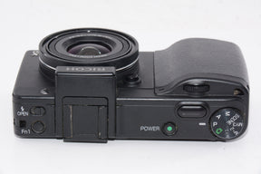【外観並級】RICOH デジタルカメラ GX200 ボディ GX200