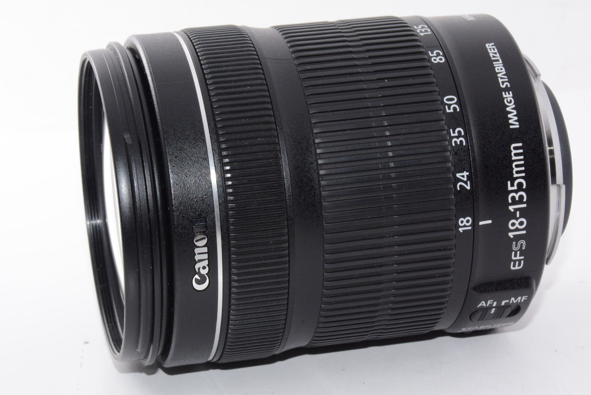 【外観特上級】Canon 標準ズームレンズ EF-S18-135mm F3.5-5.6 IS STM