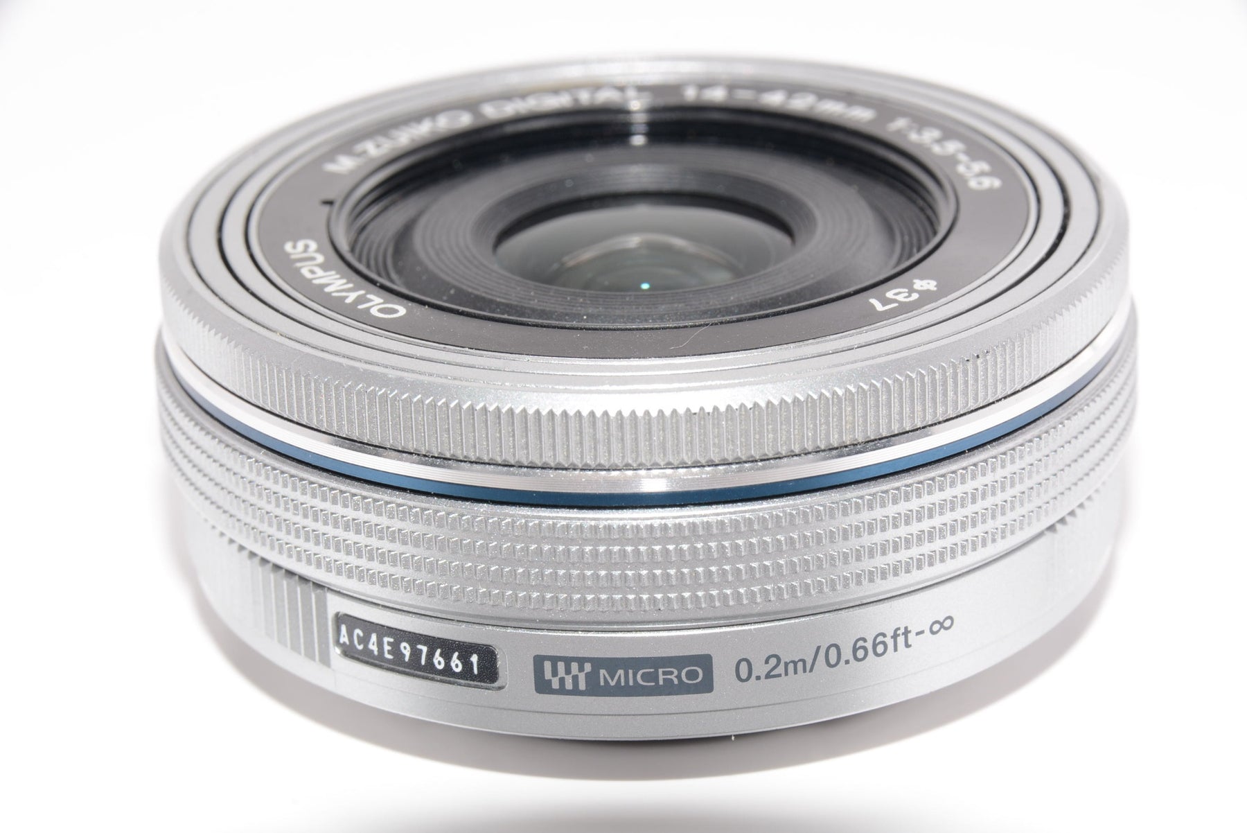 【外観特上級】OLYMPUS 電動式パンケーキズームレンズ M.ZUIKO DIGITAL ED 14-42mm F3.5-5.6 EZ SLV