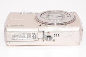 【外観並級】FUJIFILM デジタルカメラ FinePix  F200 EXR シルバー FX-F200EXR S