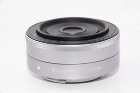 【外観並級】Canon 単焦点広角レンズ EF-M22mm F2 STM シルバー ミラーレス一眼対応 EF-M222STMSL