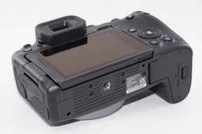 【外観特上級】キヤノン ミラーレスカメラ レンズキット Canon EOSR8
