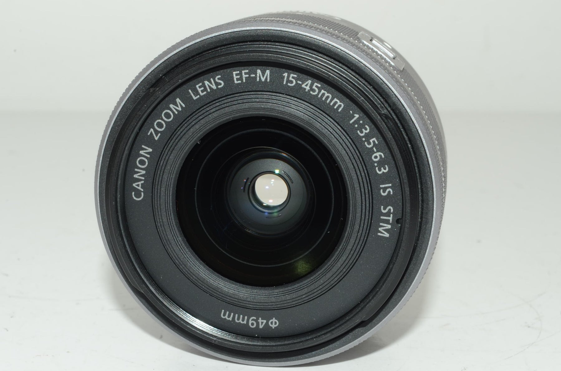 【外観並級】Canon 標準ズームレンズ EF-M15-45mm F3.5-6.3IS STM(シルバー) ミラーレス一眼対応 EF-M15-45ISSTMSL