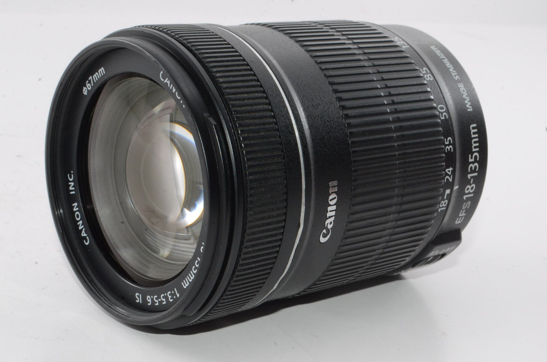【外観特上級】Canon 標準ズームレンズ EF-S18-135mm F3.5-5.6 IS APS-C対応