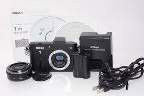 【外観特上級】Nikon ミラーレス一眼カメラ Nikon 1  V1 薄型レンズキット ブラック