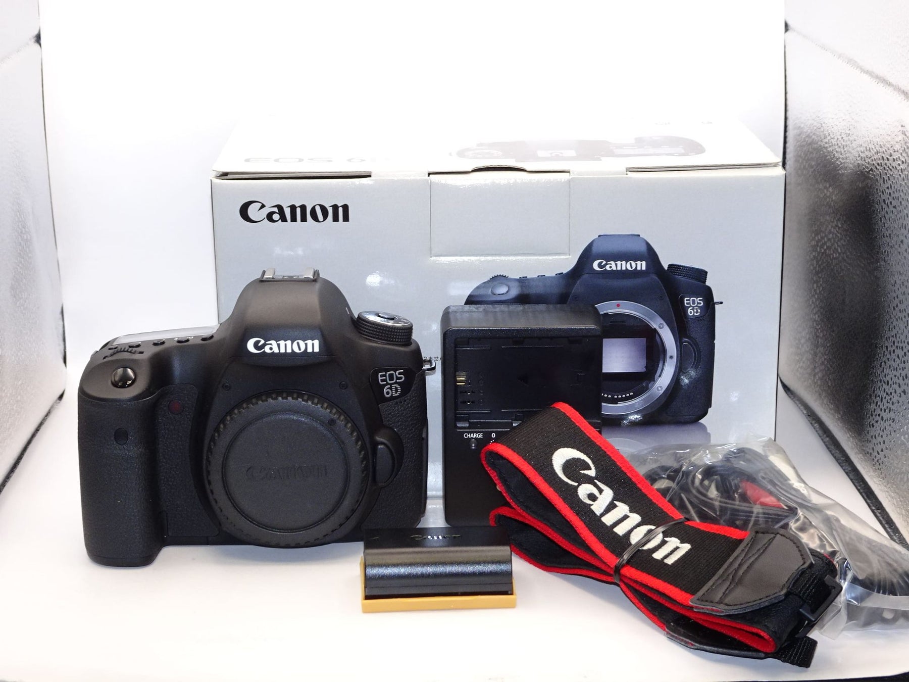 【外観特上級】Canon デジタル一眼レフカメラ EOS 6Dボディ EOS6D