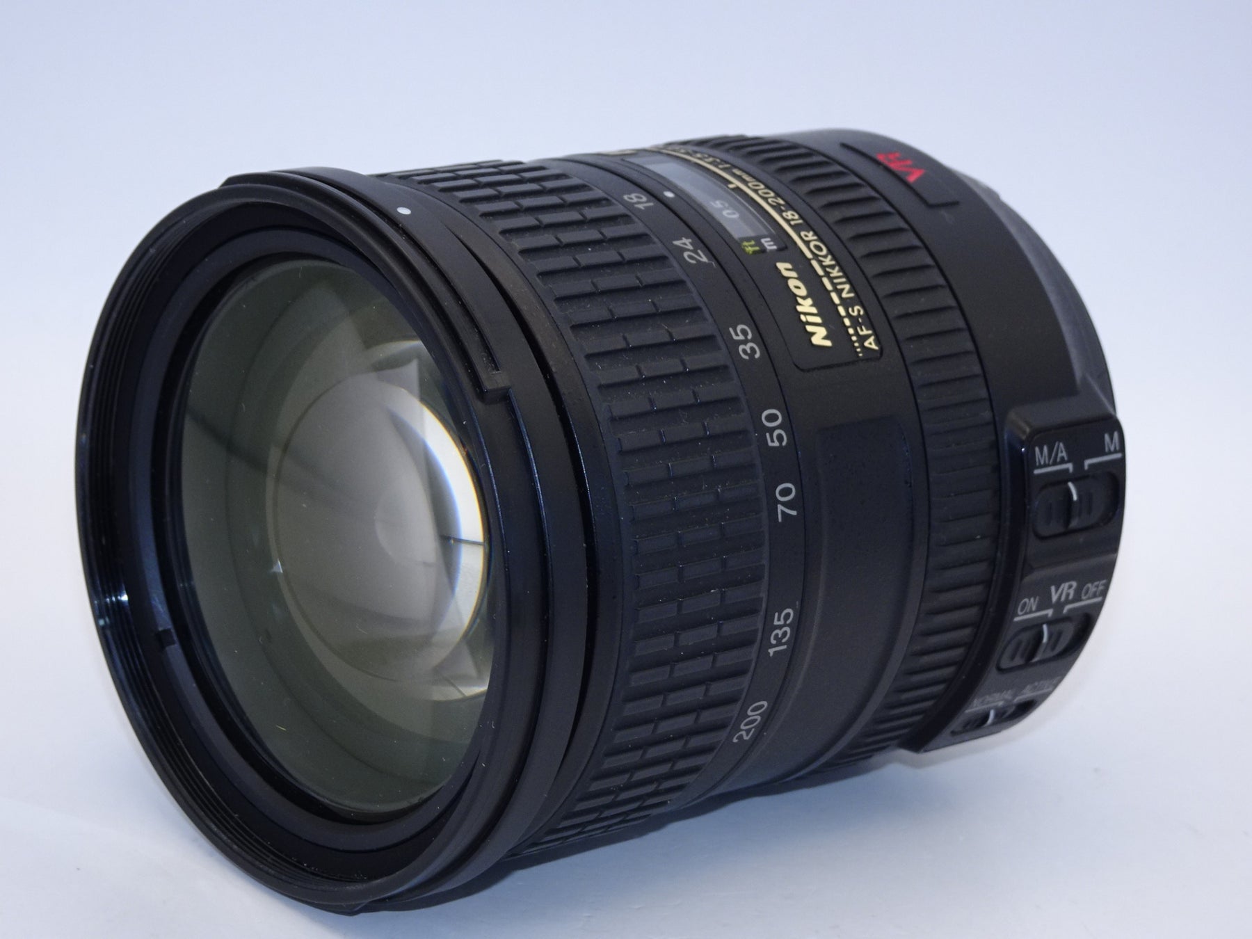 【外観特上級】Nikon AF-S DX VR Zoom Nikkor ED18-200mm F3.5-5.6G(IF)