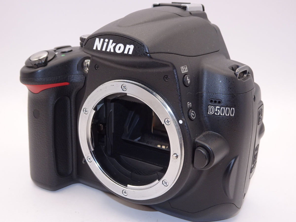 【外観特上級】Nikon デジタル一眼レフカメラ D5000 レンズキット D5000LK