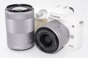 【外観並級】Canon ミラーレス一眼カメラ EOS Kiss M ダブルズームキット ホワイト EOSKISSMWH-WZK