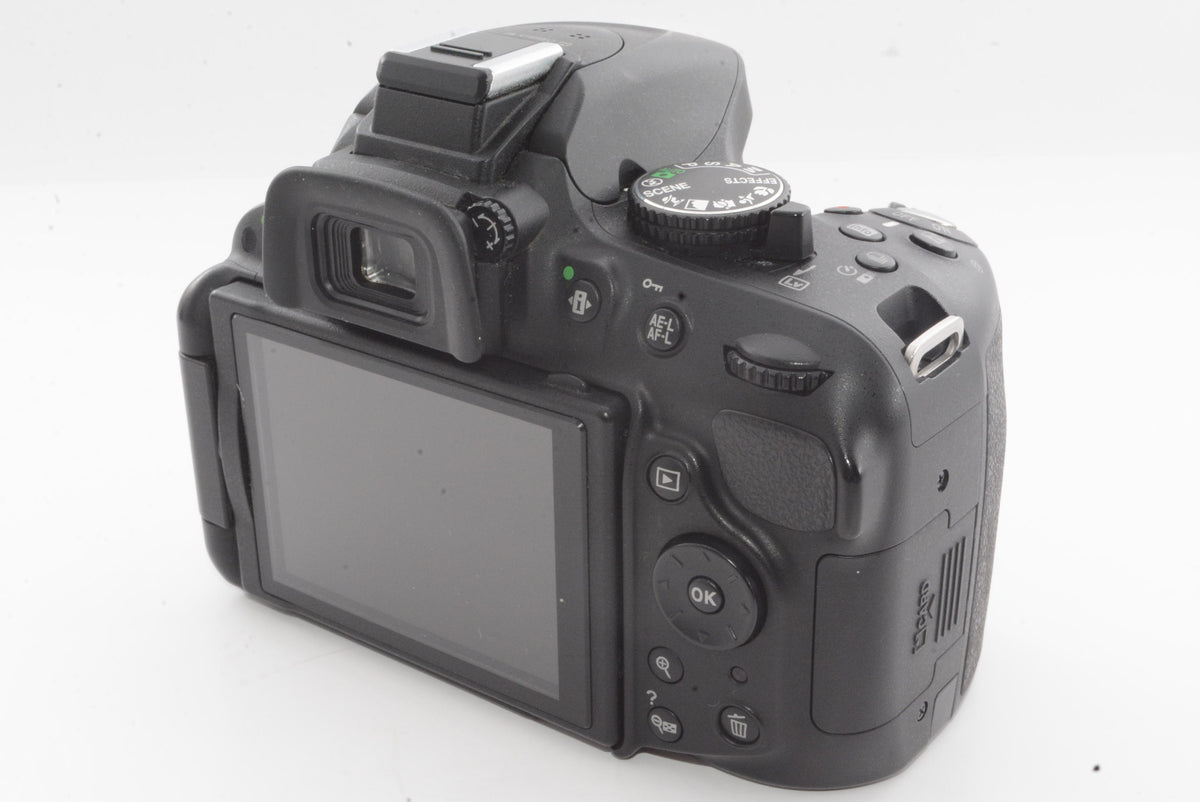 【外観並級】Nikon デジタル一眼レフカメラ D5200 レンズキット