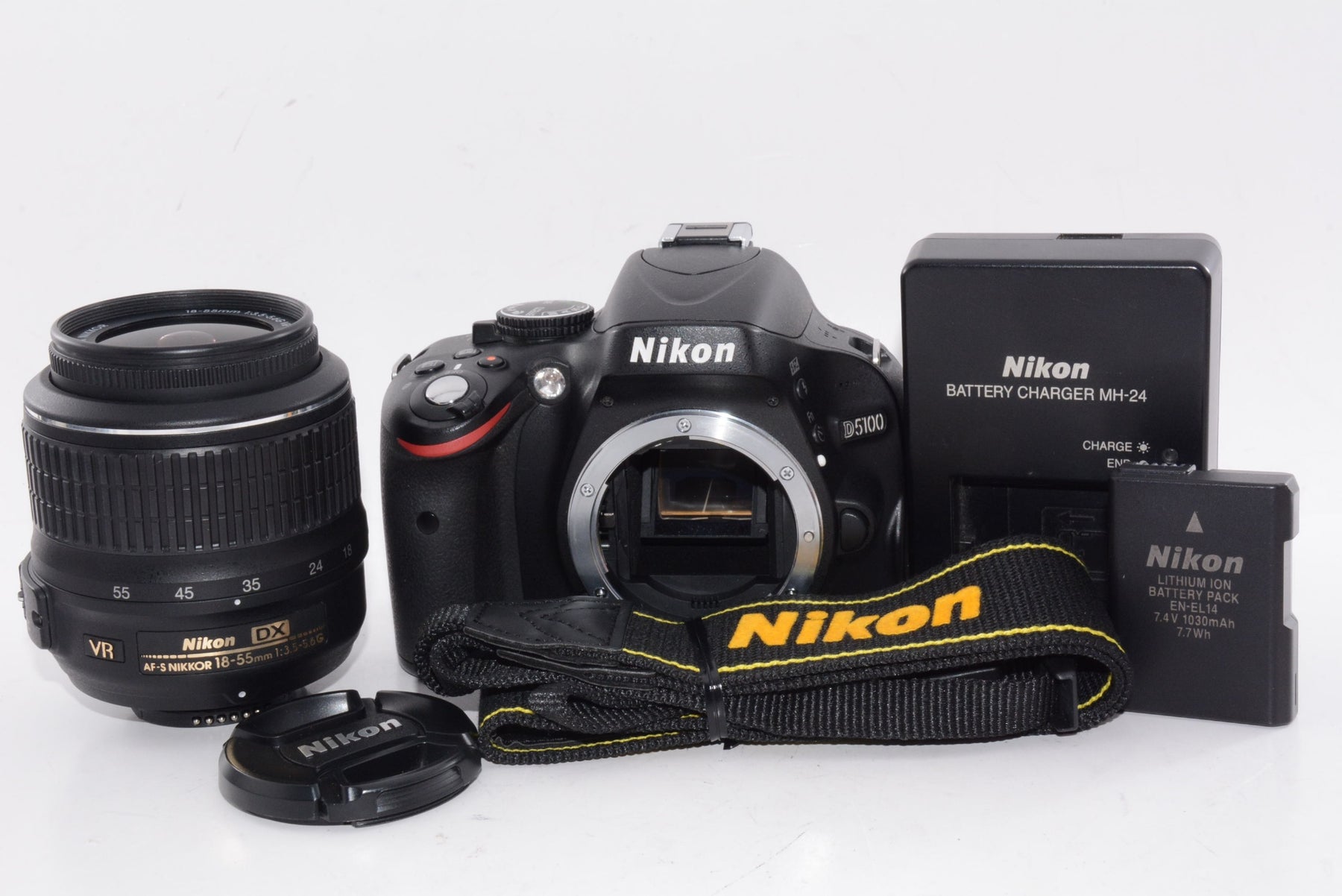 【外観特上級】Nikon デジタル一眼レフカメラ D5100 18-55VR レンズキット