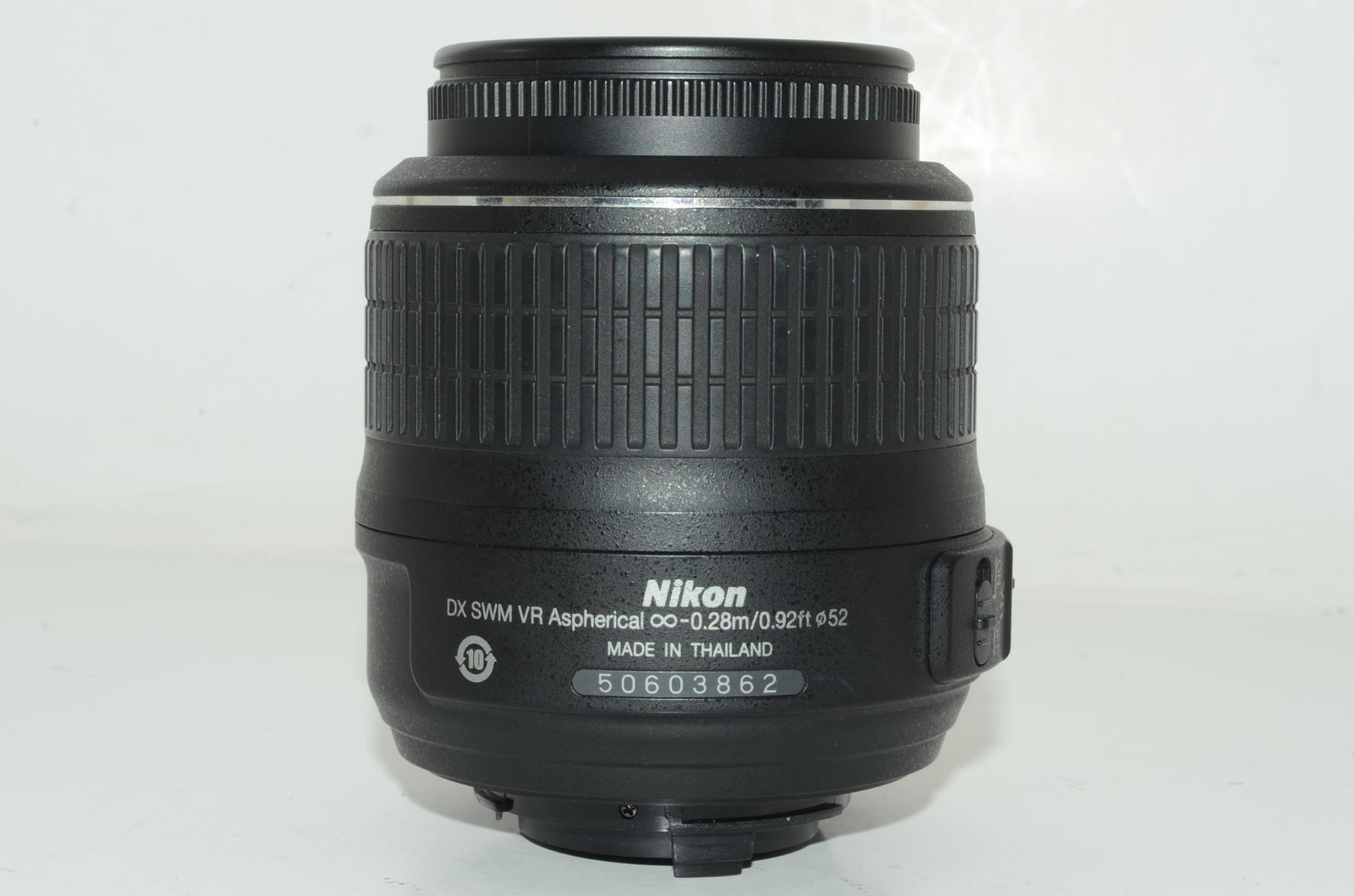 【外観特上級】Nikon 標準ズームレンズ AF-S DX NIKKOR 18-55mm f3.5-5.6G VR