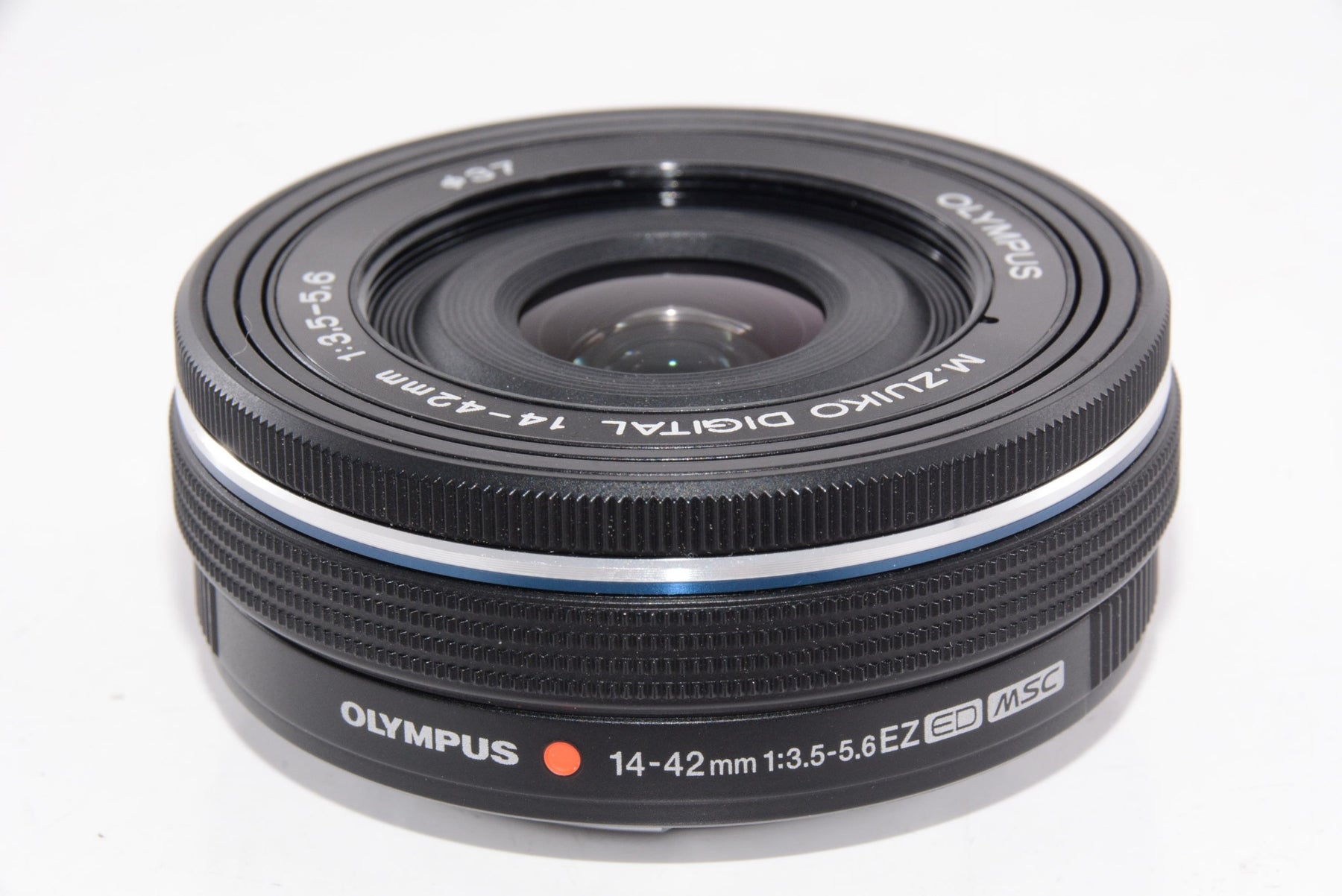 【外観特上級】OLYMPUS 電動式パンケーキズームレンズ M.ZUIKO DIGITAL ED 14-42mm F3.5-5.6 EZ BLK