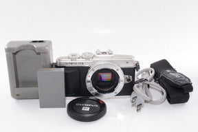 【外観並級】OLYMPUS PEN E-PL7 ボディ シルバー ミラーレス一眼 PEN E-PL7 BODY SLV
