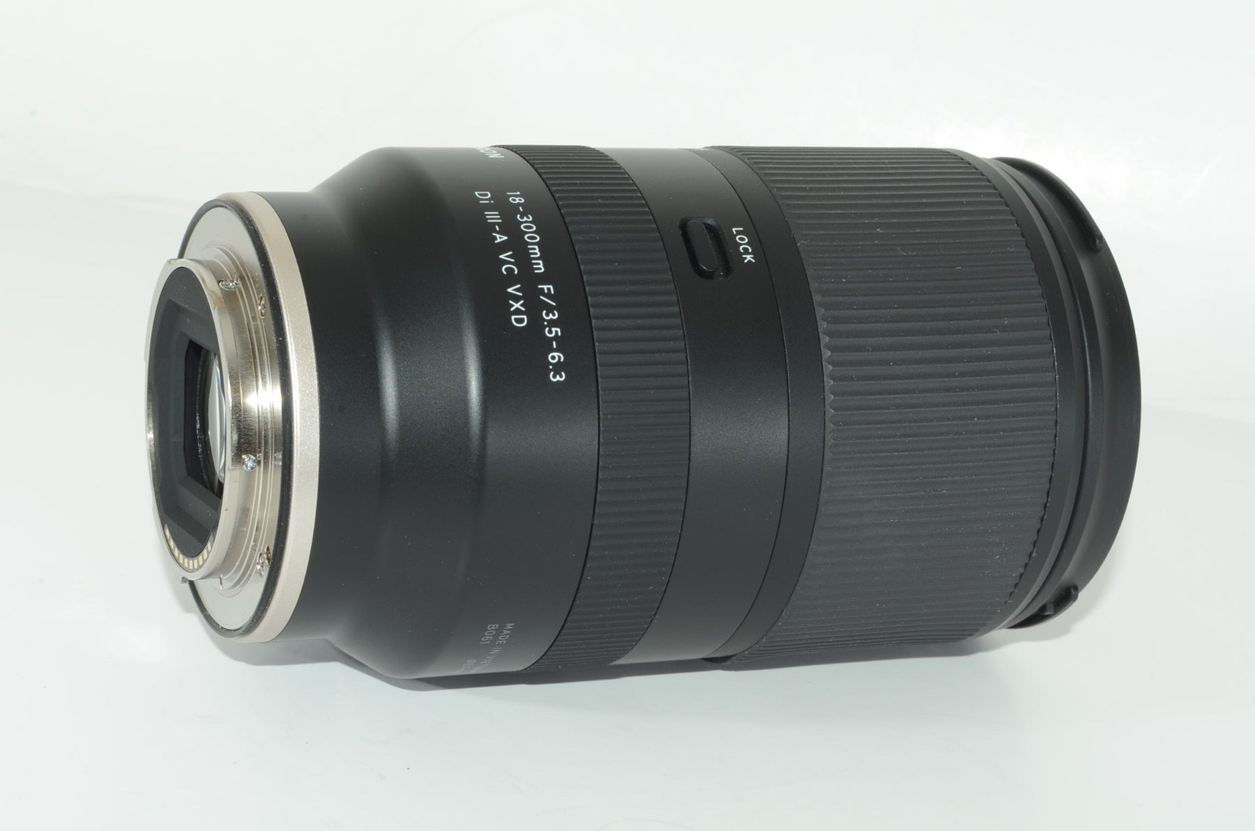 【外観特上級】タムロン TAMRON 18-300mmF3.5-6.3Di?-A VC VXD ソニーEマウント用【B061S】