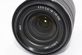 【外観並級】ソニー 高倍率ズームレンズ E 18-135mm F3.5-5.6 OSS ソニー Eマウント用 APS-Cフォーマット専用 SEL18135