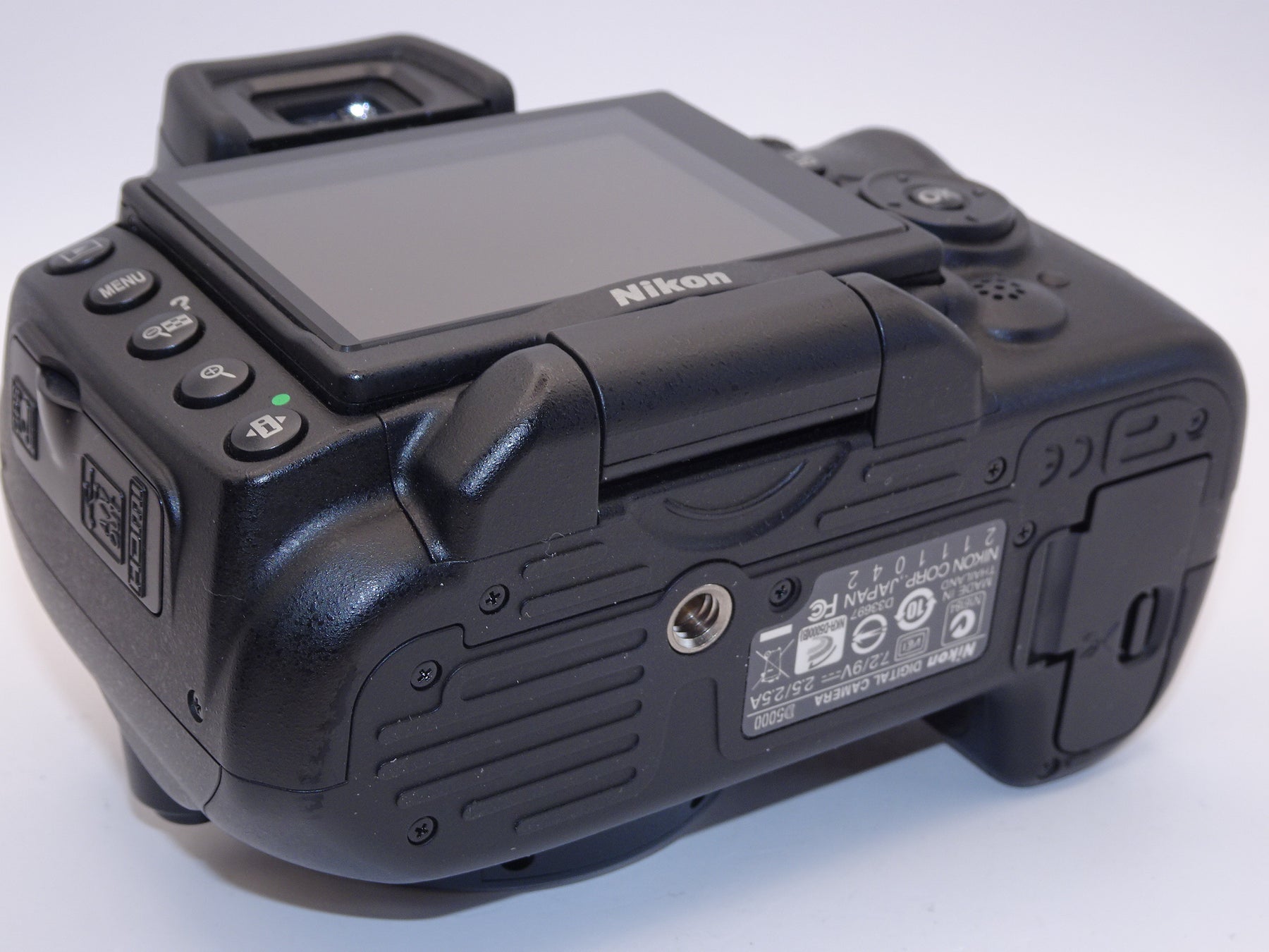 【外観特上級】Nikon デジタル一眼レフカメラ D5000 レンズキット D5000LK