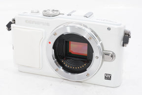 【外観特上級】OLYMPUS ミラーレス一眼 PEN Lite E-PL6 レンズキット ホワイト E-PL6 LKIT WHT