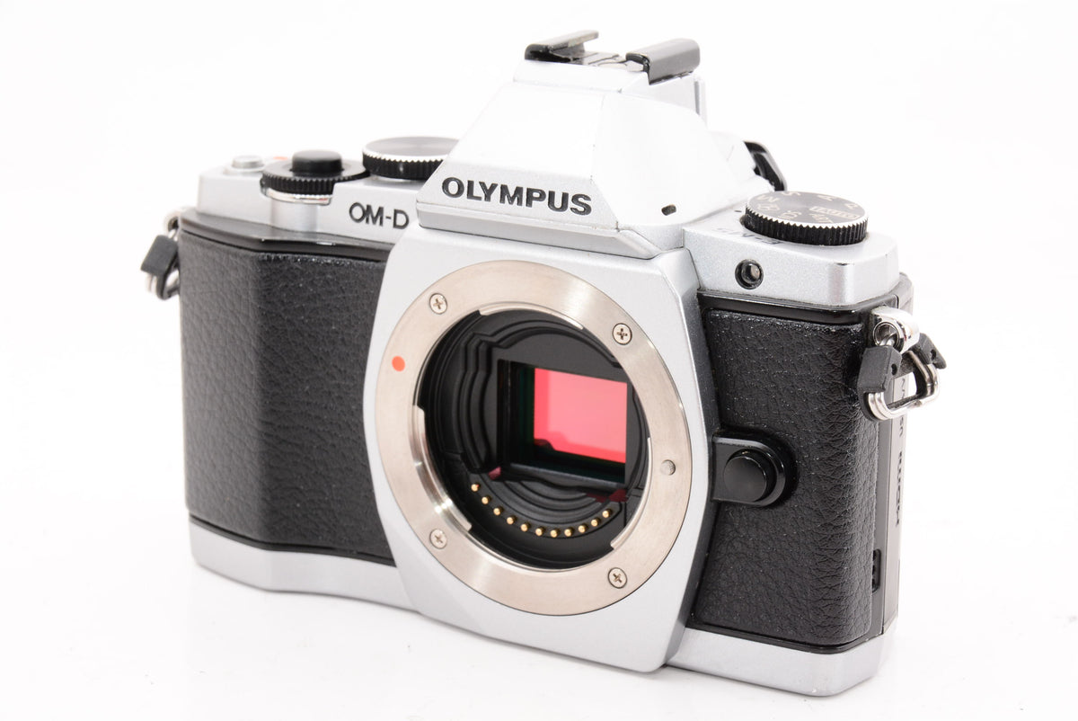 【外観特上級】OLYMPUS ミラーレス一眼 OM-D E-M5 ボディ シルバー 1605万画素 防塵 防滴  OM-D E-M5 BODY SLV