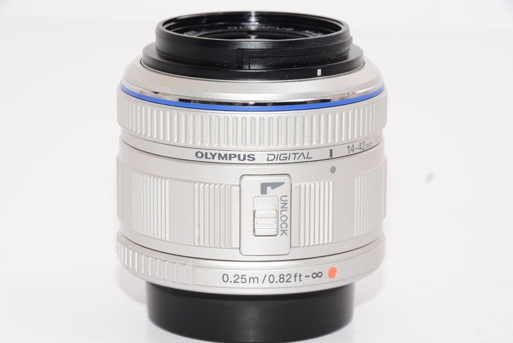 【外観特上級】OLYMPUS 標準ズームレンズ M.ZUIKO DIGITAL 14-42mm F3.5-5.6 II シルバー