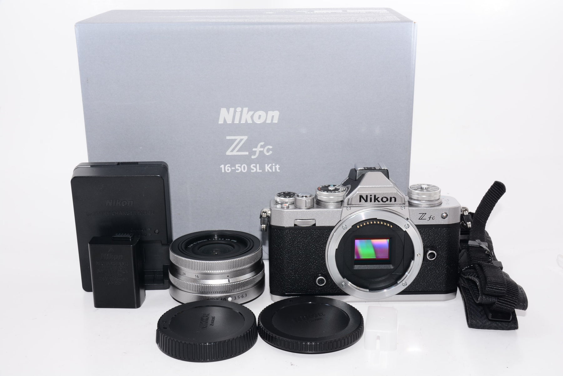 【外観特上級】Nikon ミラーレス一眼カメラ Z fc レンズキット NIKKOR Z DX 16-50mm f/3.5-6.3 VR シルバー  付属 ZfcLK16-50SL