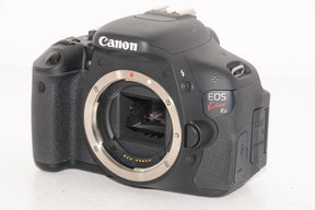 【外観特上級】Canon デジタル一眼レフカメラ EOS Kiss X5 ダブルズームキット EF-S18-55ｍｍ/EF-S55-250ｍｍ付属 KISSX5-WKIT