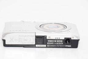 【外観特上級】Nikon デジタルカメラ COOLPIX S2900 5倍ズーム 2005万画素 シルバー S2900SL