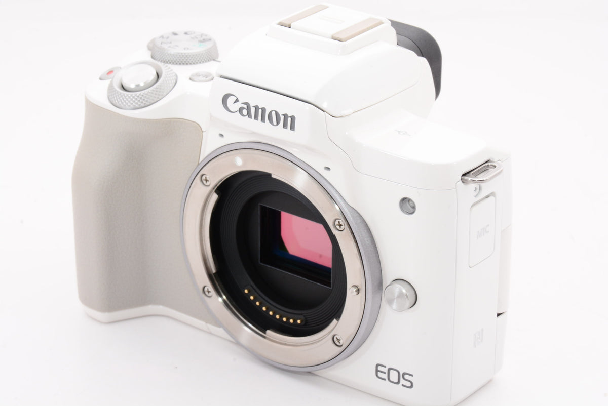 【外観特上級】Canon ミラーレス一眼カメラ EOS Kiss M ダブルズームキット ホワイト EOSKISSMWH-WZK