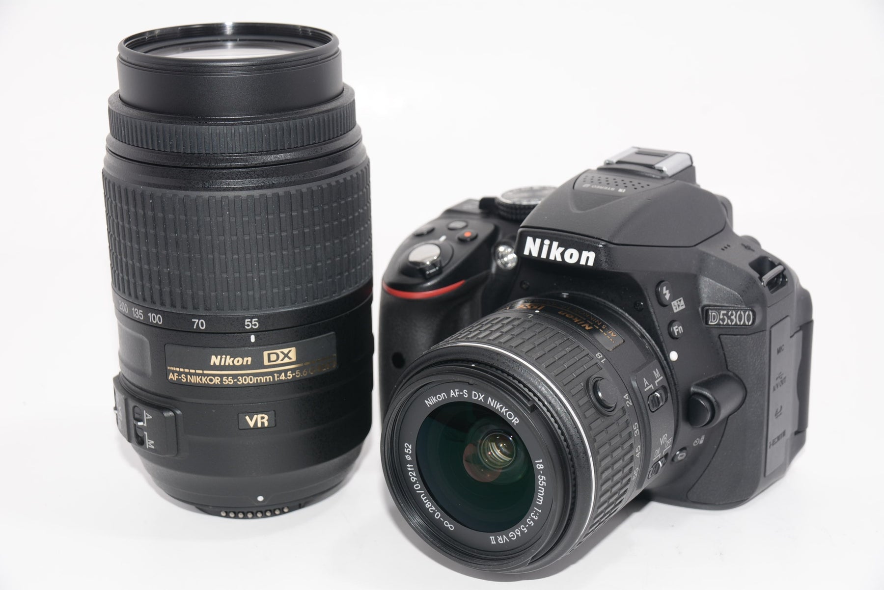 【外観特上級】Nikon デジタル一眼レフカメラ D5300 ダブルズームキット ブラック 2400万画素 3.2型液晶 D5300WZBK