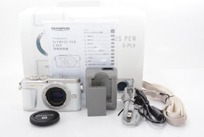 【ほぼ新品】OLYMPUS ミラーレス一眼カメラ PEN E-PL9 ボディー ホワイト