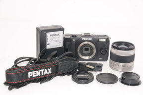 【外観特上級】PENTAX デジタルミラーレス一眼 Q10 ズームレンズキット [標準ズーム 02 STANDARD ZOOM] ブラック Q10 LENSKIT BLACK 12129