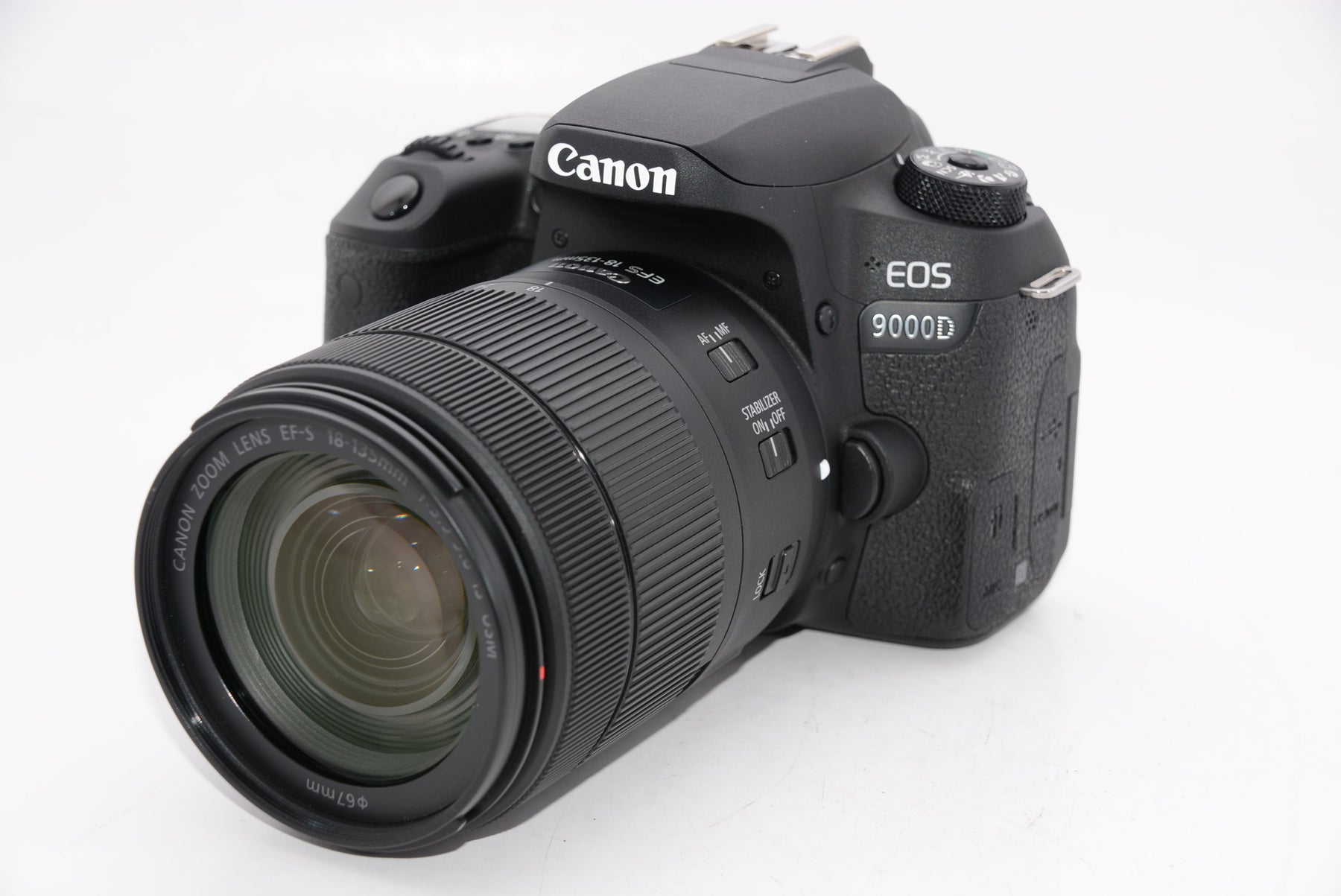 【外観特上級】Canon デジタル一眼レフカメラ EOS 9000D レンズキット EF-S18-135mm F3.5-5.6 IS USM 付属  EOS9000D-18135ISUSMLK
