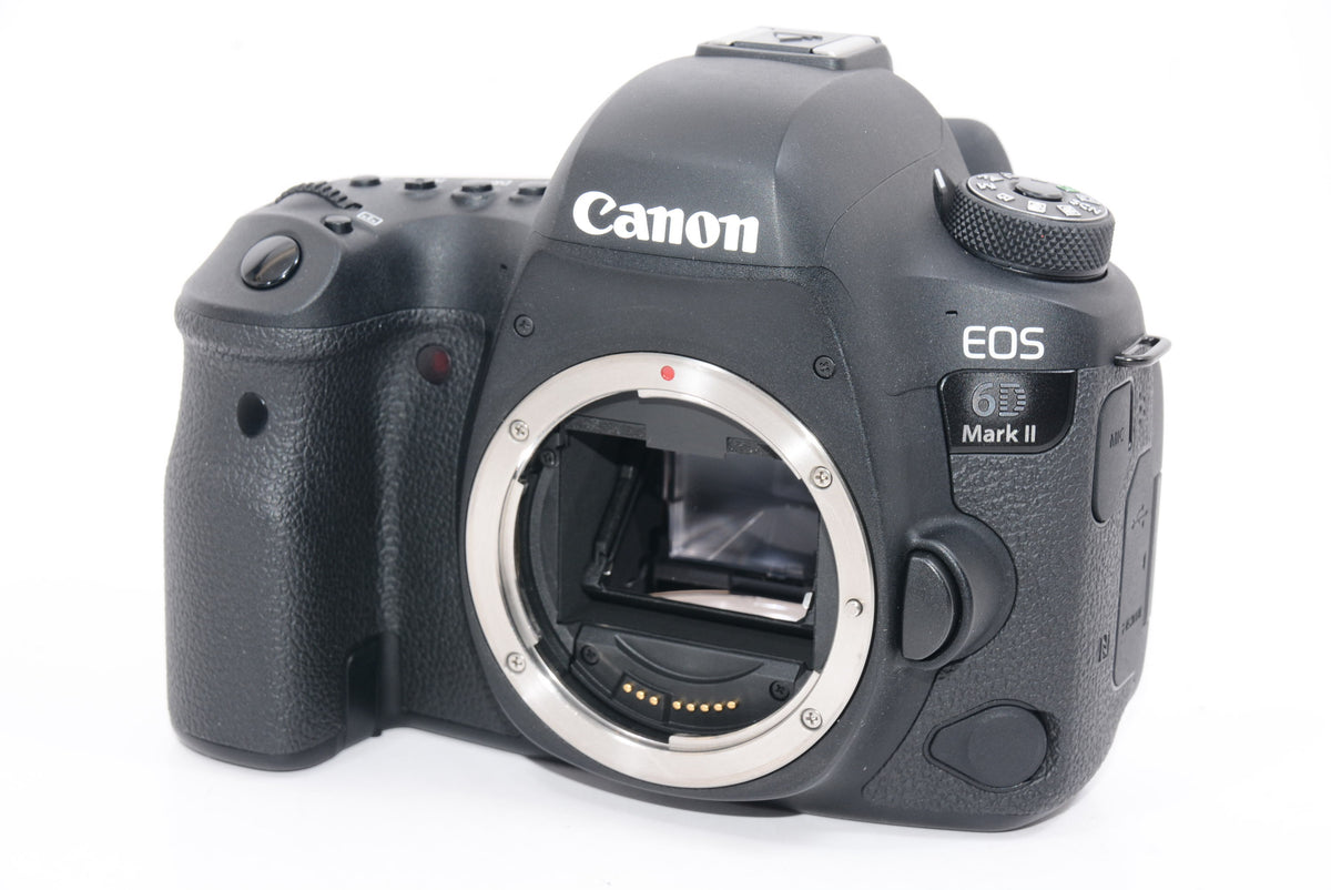 【外観特上級】Canon デジタル一眼レフカメラ EOS 6D Mark II EF24-105 IS STM レンズキット EOS6DMK2-24105ISSTMLK