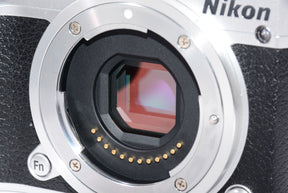 【外観特上級】Nikon ミラーレス一眼 Nikon1 J5 ボディ シルバー J5SL