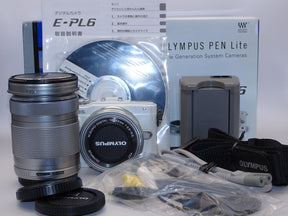 【外観特上級】OLYMPUS ミラーレス一眼 PEN Lite E-PL6 ダブルズームキット ホワイト E-PL6 DZKIT WHT