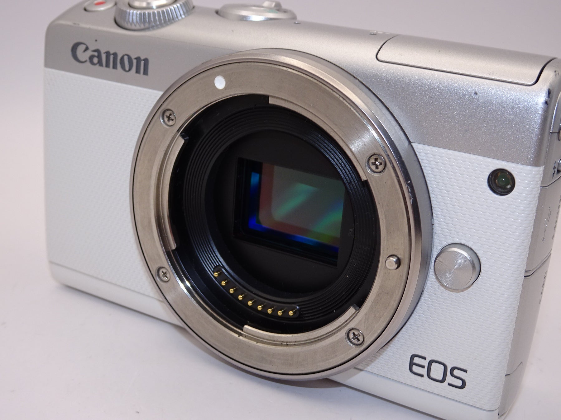 【外観特上級】Canon ミラーレス一眼カメラ EOS M100 ダブルズームキット ホワイト EOSM100WH-WZK