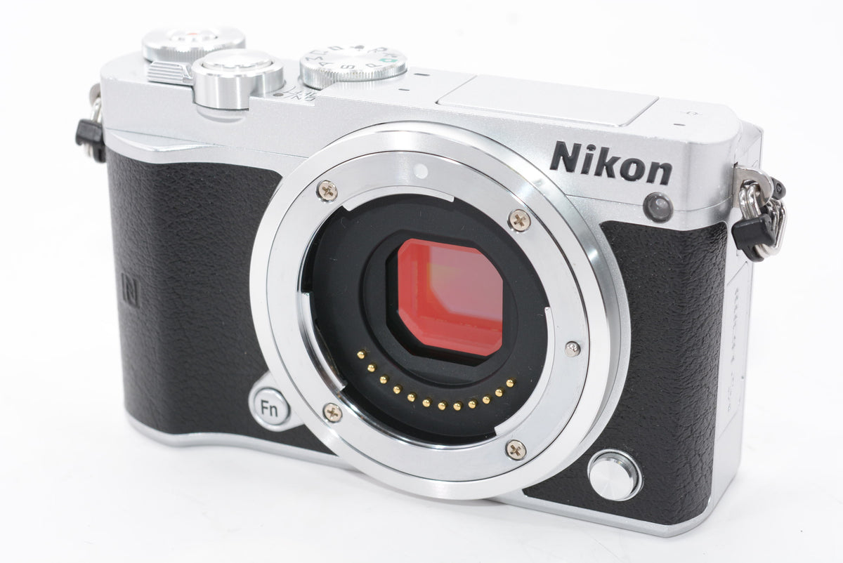 【外観並級】Nikon ミラーレス一眼 Nikon1 J5 ダブルレンズキット シルバー