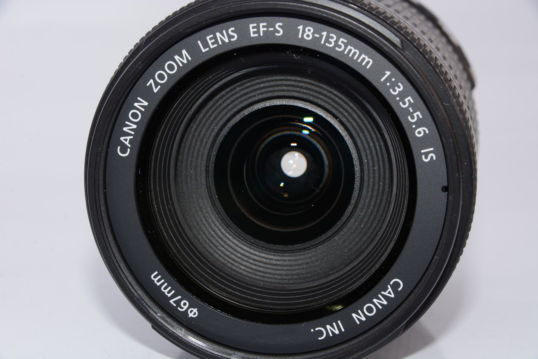 【外観特上級】Canon 標準ズームレンズ EF-S18-135mm F3.5-5.6 IS APS-C対応