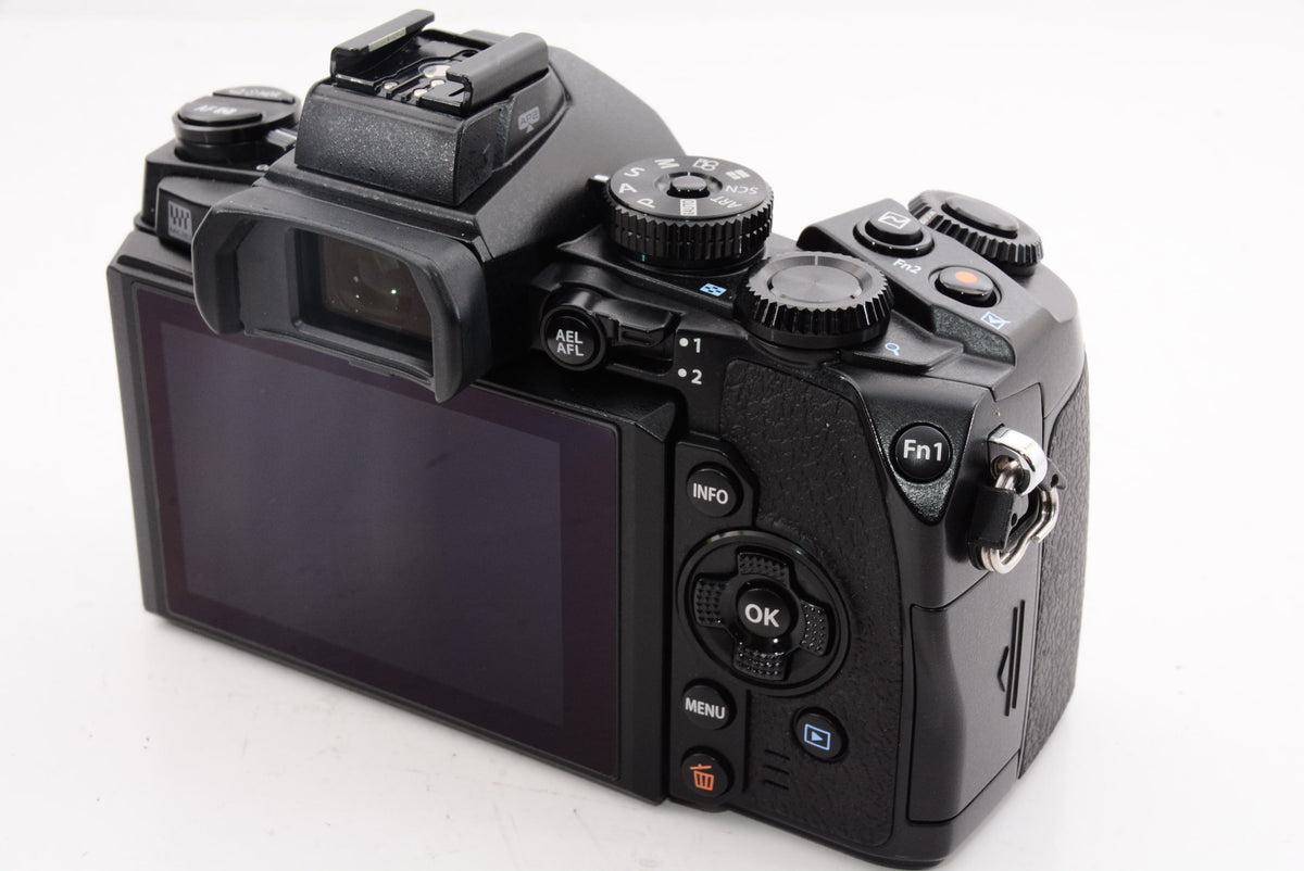 【外観特上級】OLYMPUS ミラーレス一眼 OM-D M1 ボディ ブラック 防塵 防滴 OM-D E-M1 BODY BLK