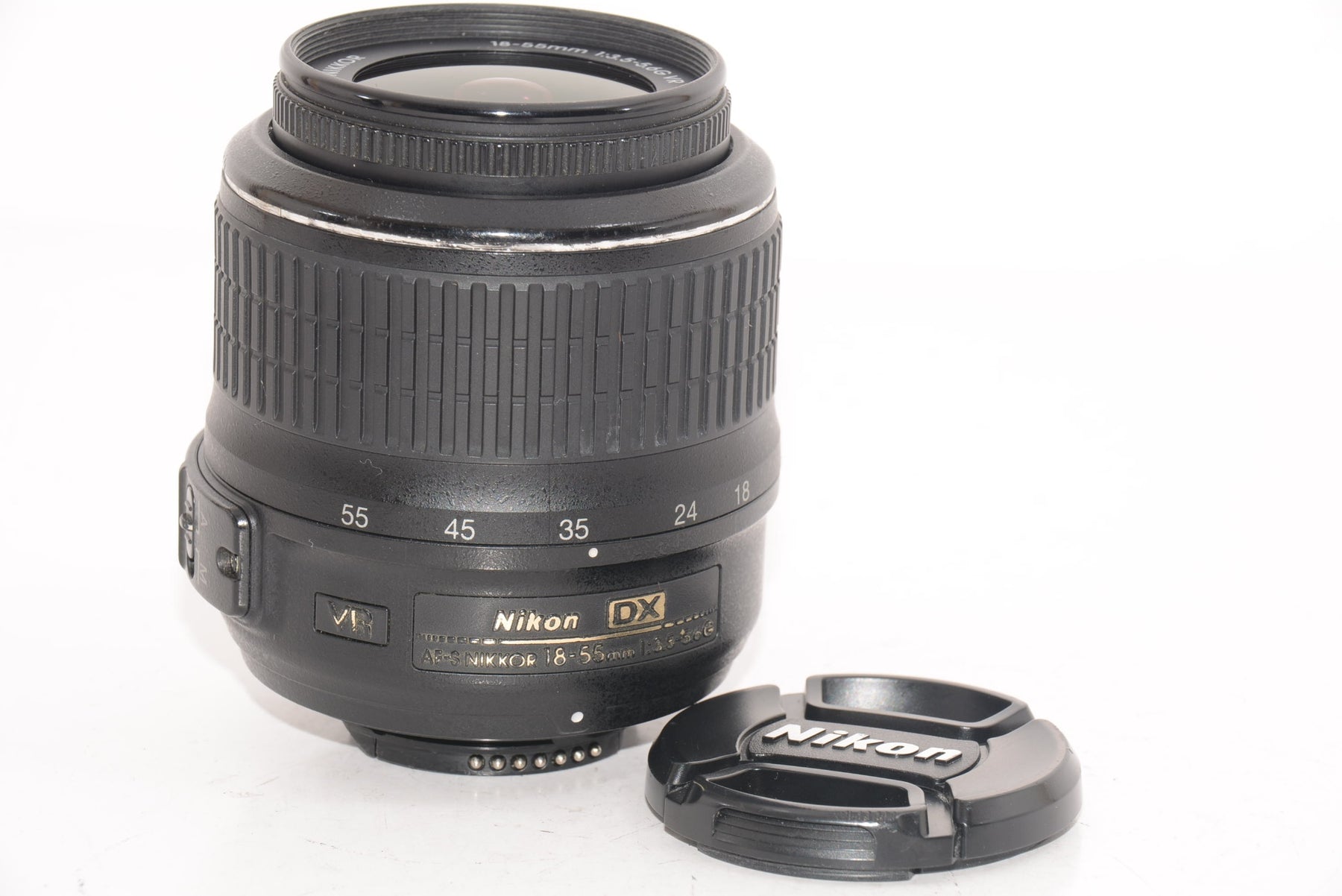 【外観並級】Nikon 標準ズームレンズ AF-S DX NIKKOR 18-55mm f/3.5-5.6G VR