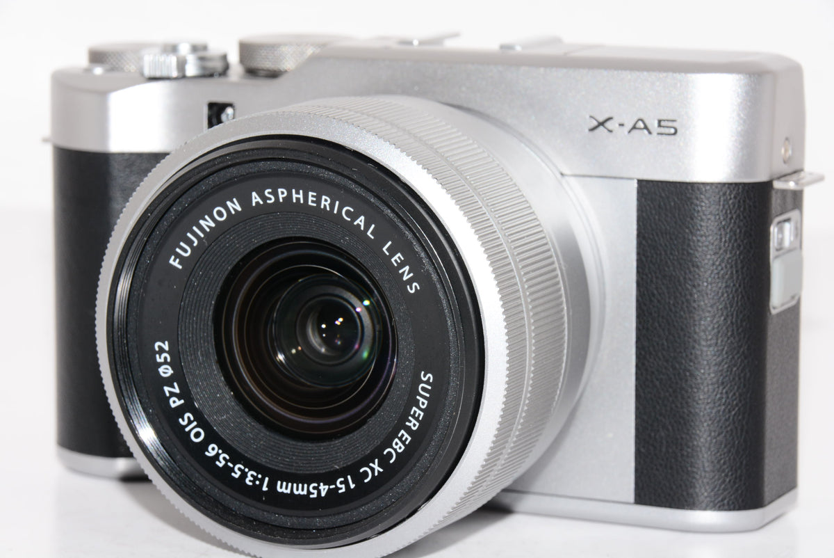 【外観並級】FUJIFILM ミラーレス一眼カメラ X-A5レンズキット シルバー X-A5LK-S