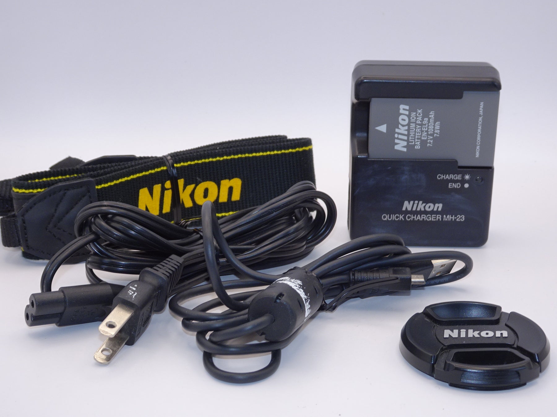 【外観特上級】Nikon デジタル一眼レフカメラ D5000 レンズキット D5000LK