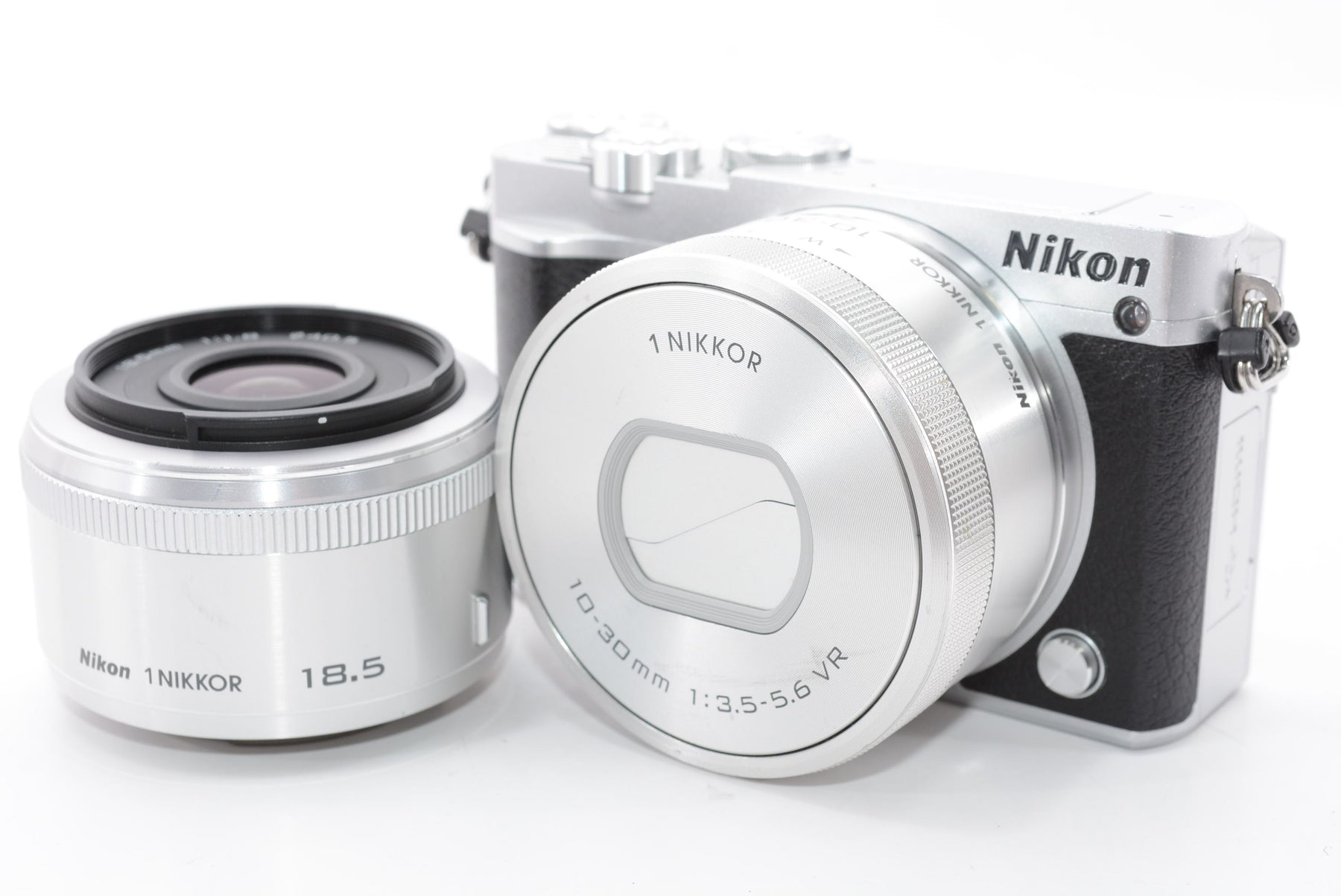 【外観並級】Nikon ミラーレス一眼 Nikon1 J5 ダブルレンズキット シルバー